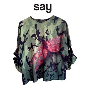 say Ladies Green Black Camouflage Dragonfly Top Polyester Size 40 cut out sleeve